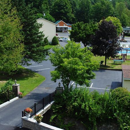 Fran Cove Motel Lake George Buitenkant foto