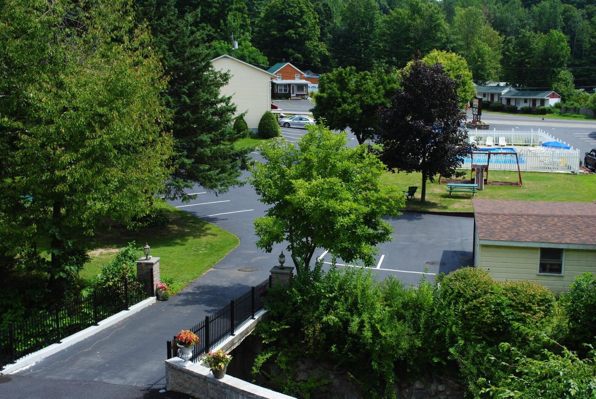 Fran Cove Motel Lake George Buitenkant foto