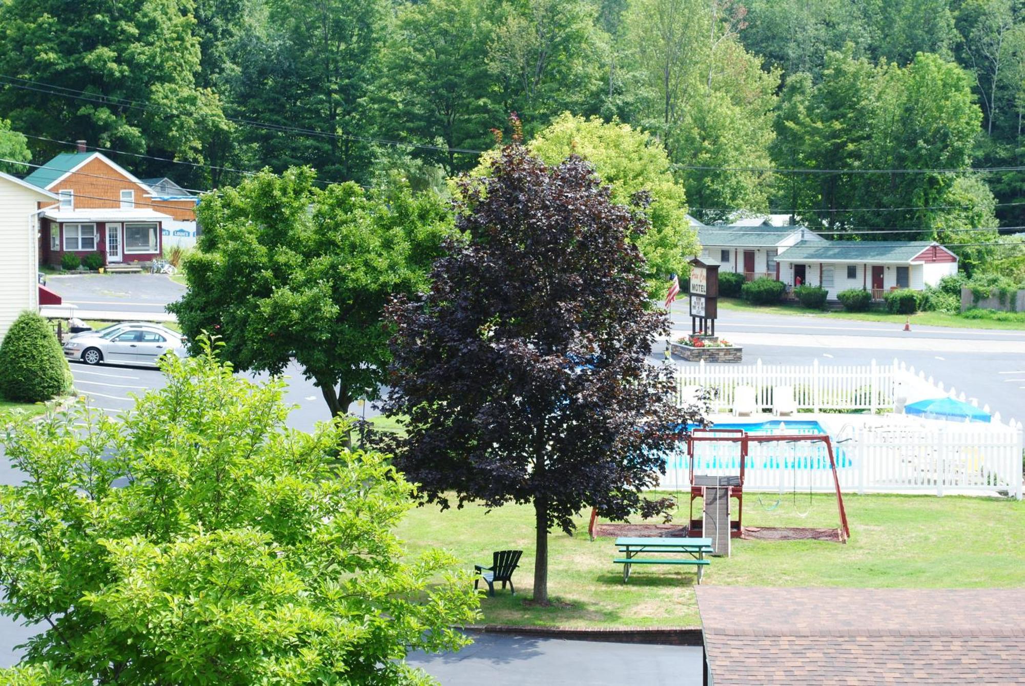 Fran Cove Motel Lake George Buitenkant foto