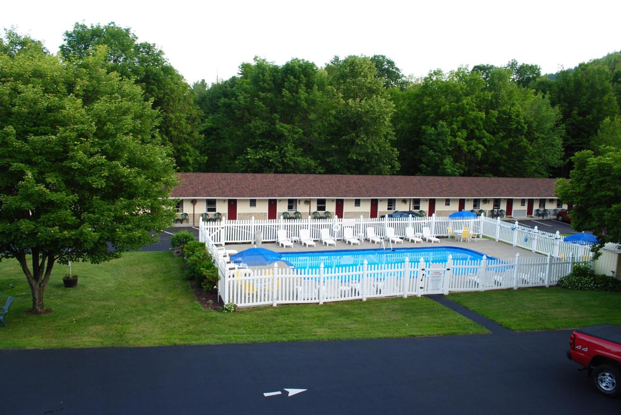 Fran Cove Motel Lake George Buitenkant foto