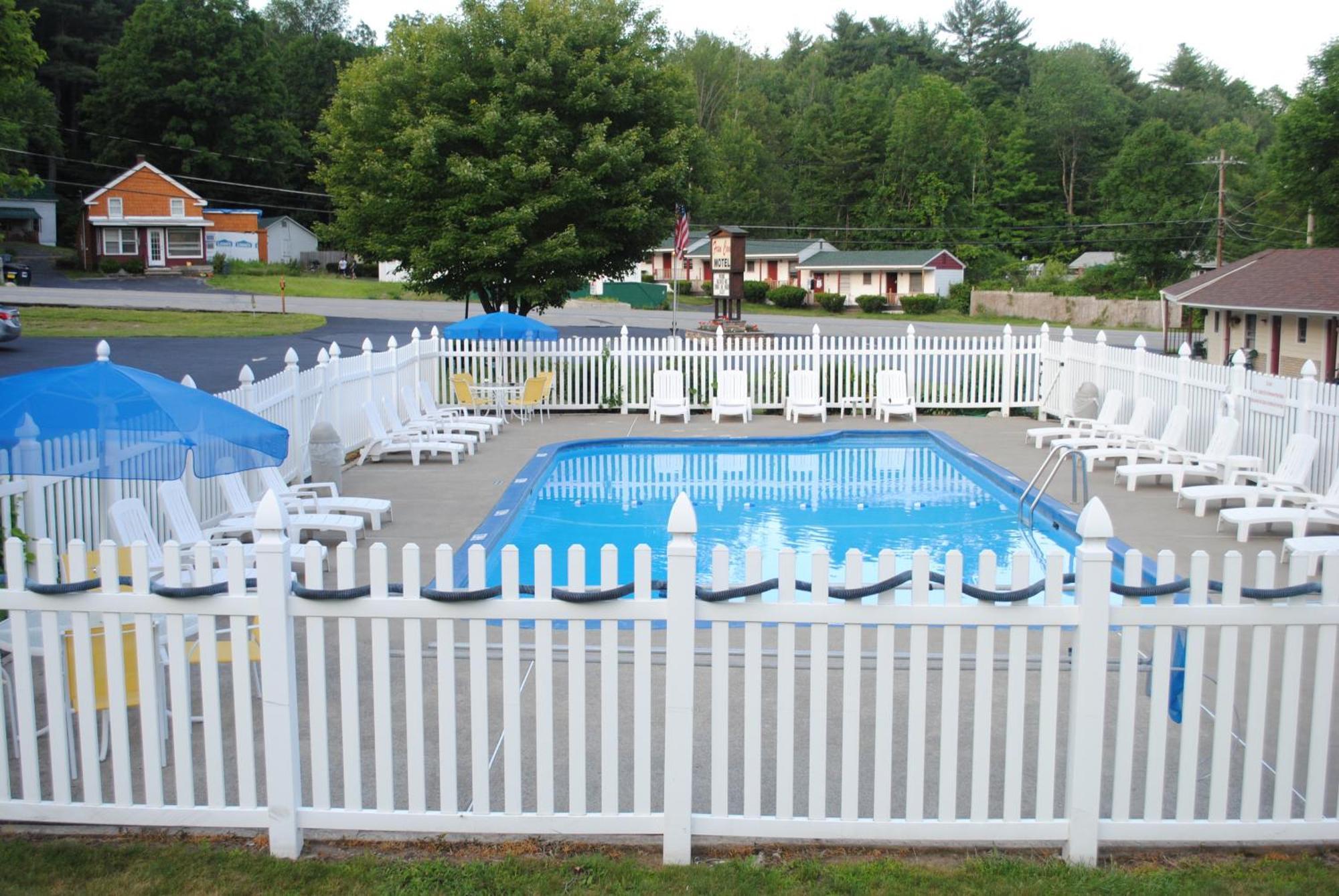 Fran Cove Motel Lake George Buitenkant foto