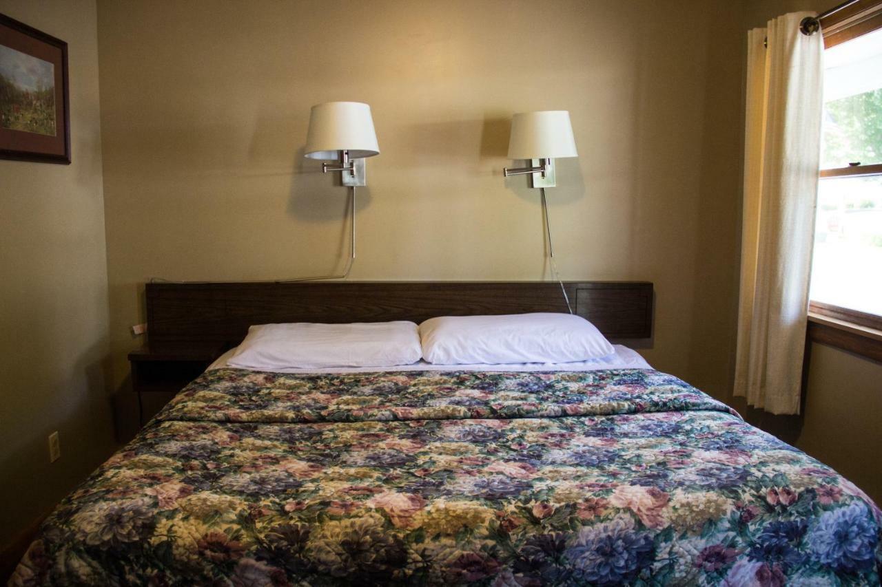 Fran Cove Motel Lake George Buitenkant foto