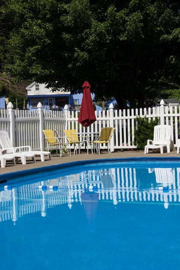 Fran Cove Motel Lake George Buitenkant foto