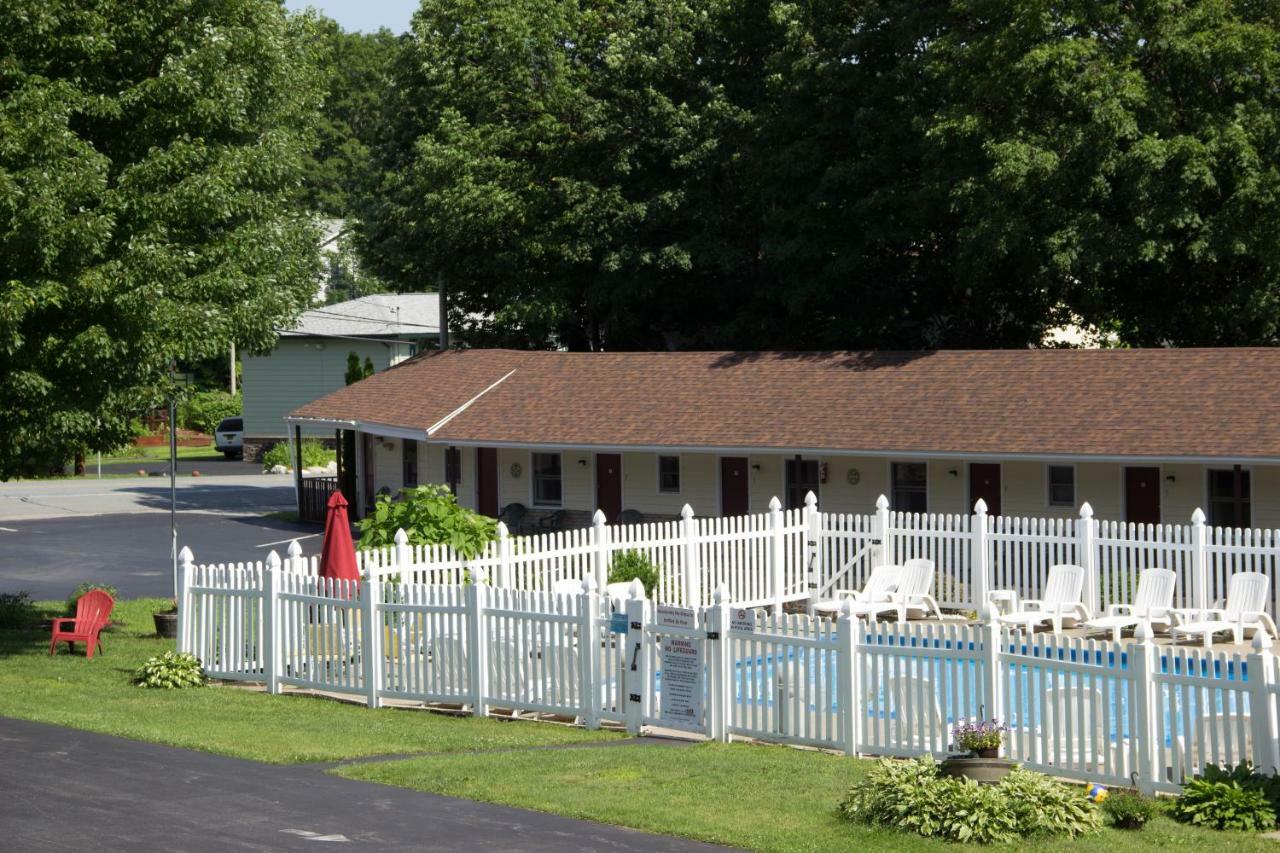 Fran Cove Motel Lake George Buitenkant foto