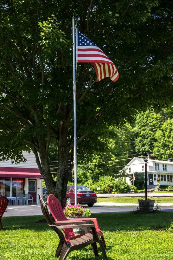 Fran Cove Motel Lake George Buitenkant foto